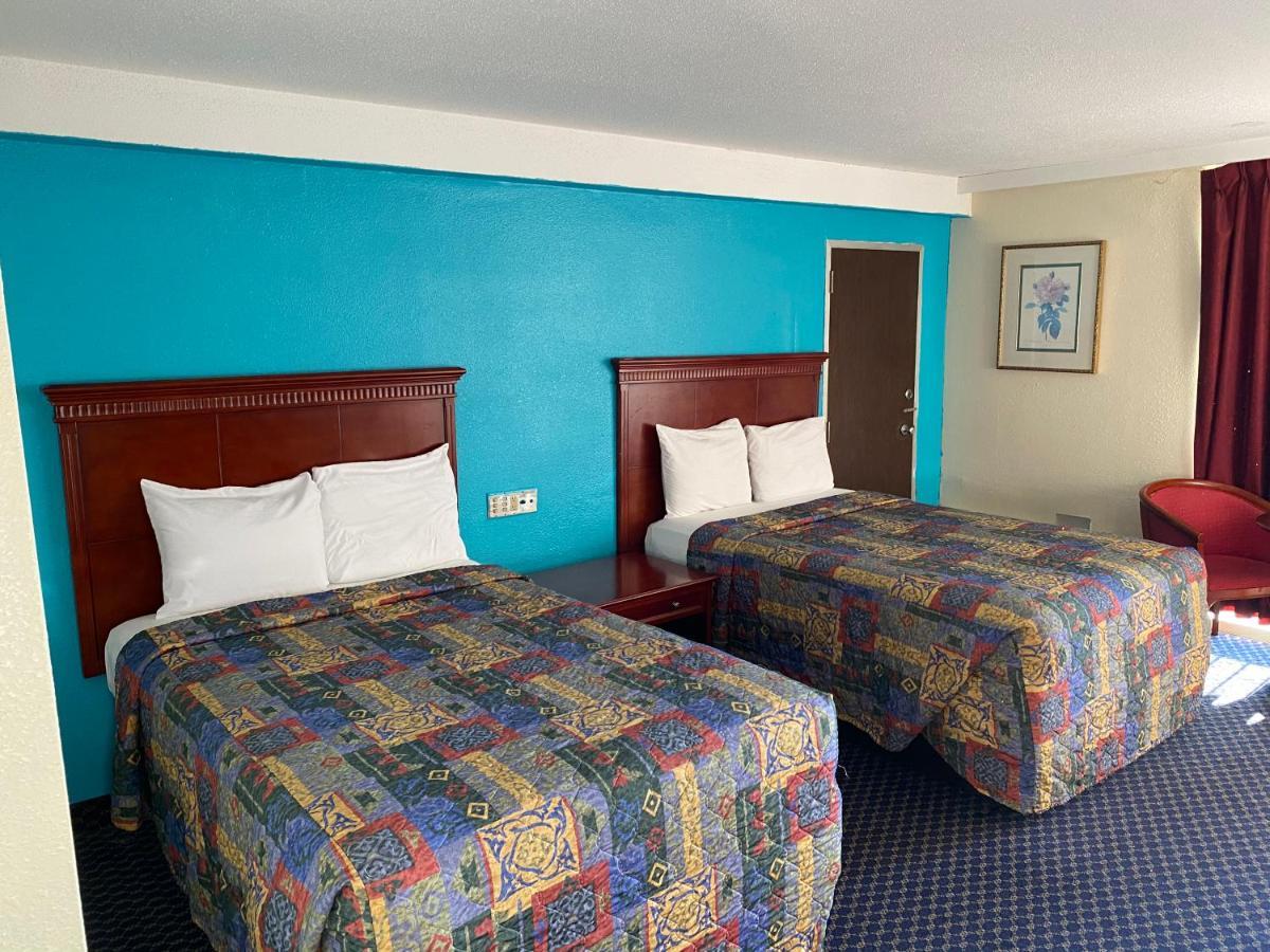 Travel Inn Petersburg Eksteriør bilde