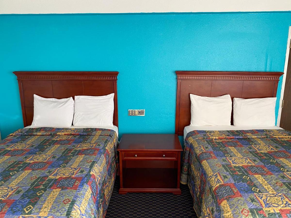 Travel Inn Petersburg Eksteriør bilde