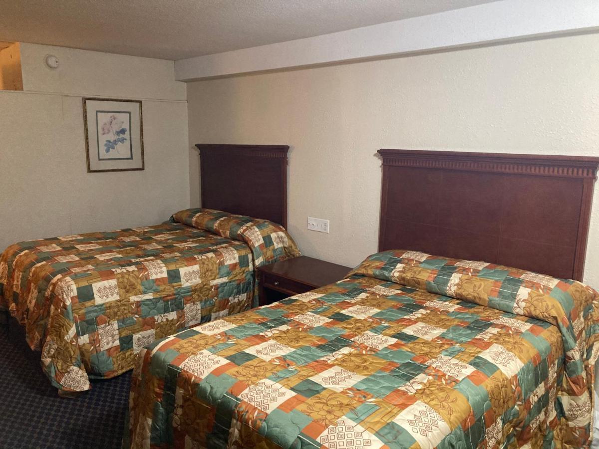 Travel Inn Petersburg Eksteriør bilde