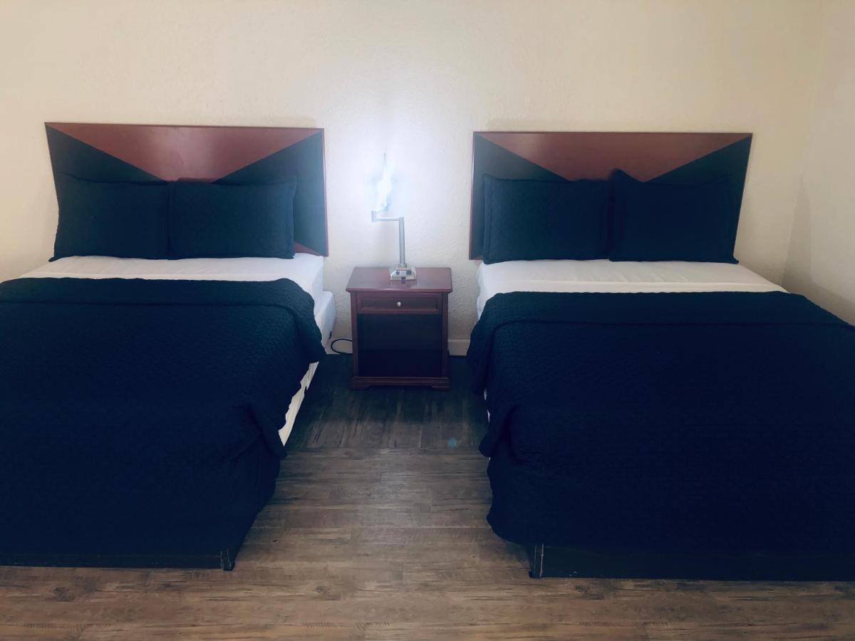 Travel Inn Petersburg Eksteriør bilde