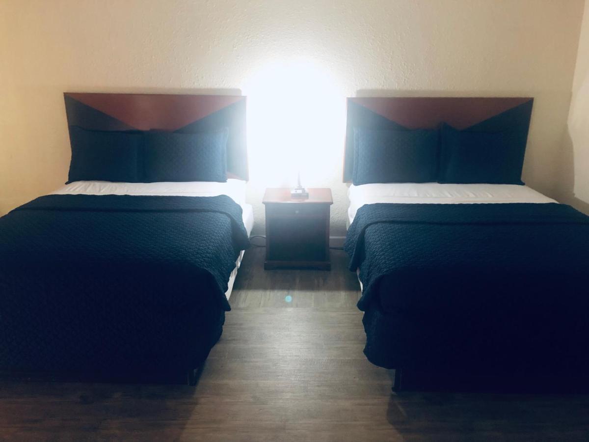 Travel Inn Petersburg Eksteriør bilde