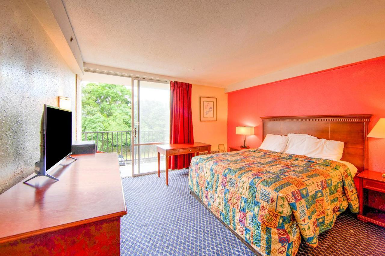 Travel Inn Petersburg Eksteriør bilde